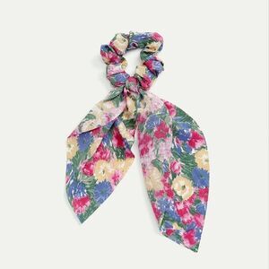 Reitmans New With Tag Multicolored Floral Tail Scrunchie‎